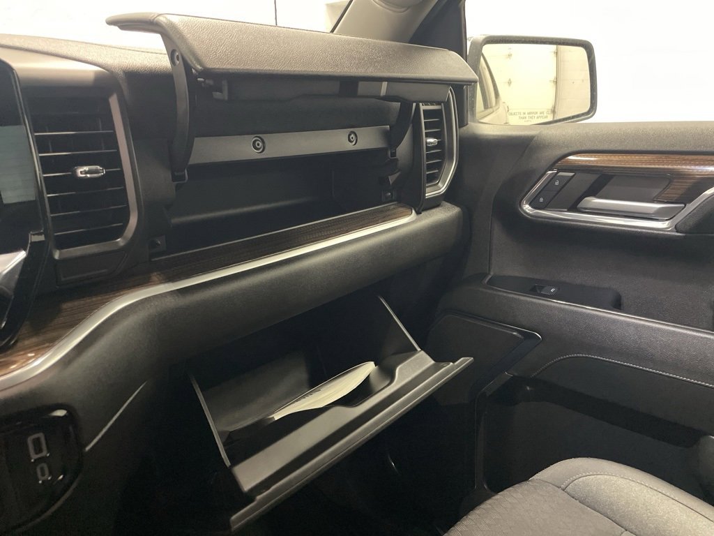 Used 2024 Chevrolet Silverado 1500 LT image 22