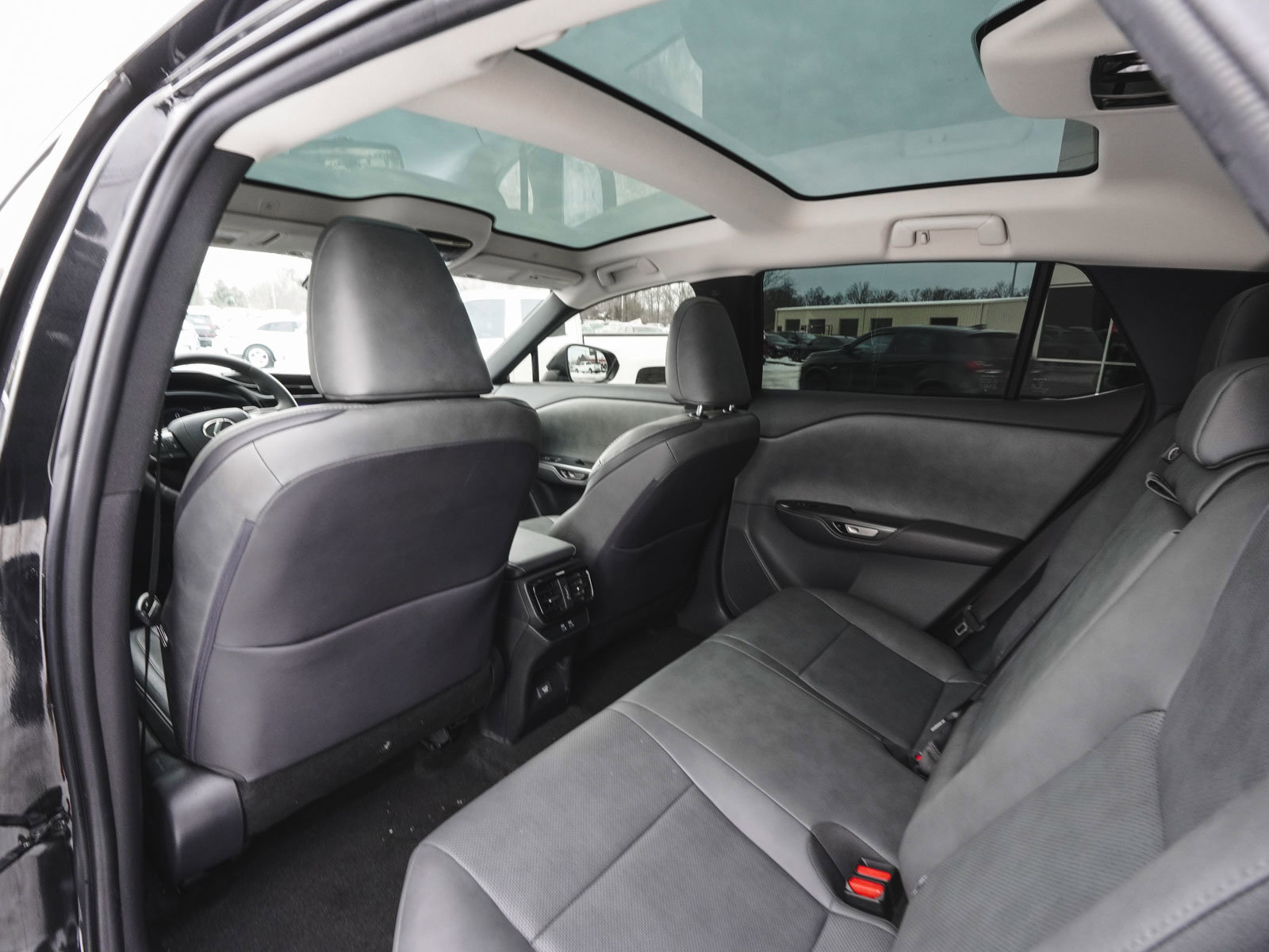 Used 2023 Lexus RZ 450e Premium w/ Technology Package image 31