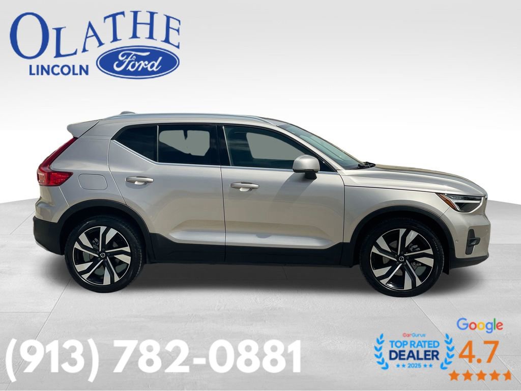 Used 2023 Volvo XC40 B5 Ultimate w/ Protection Package Premier AWD/4WD image 6