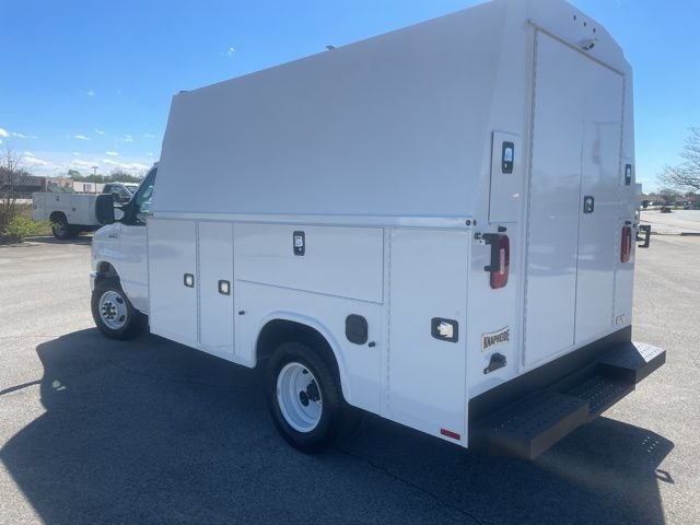 New 2027 Ford E-350 and Econoline 350 Super Duty w/ Power Equipment Group RWD image 10