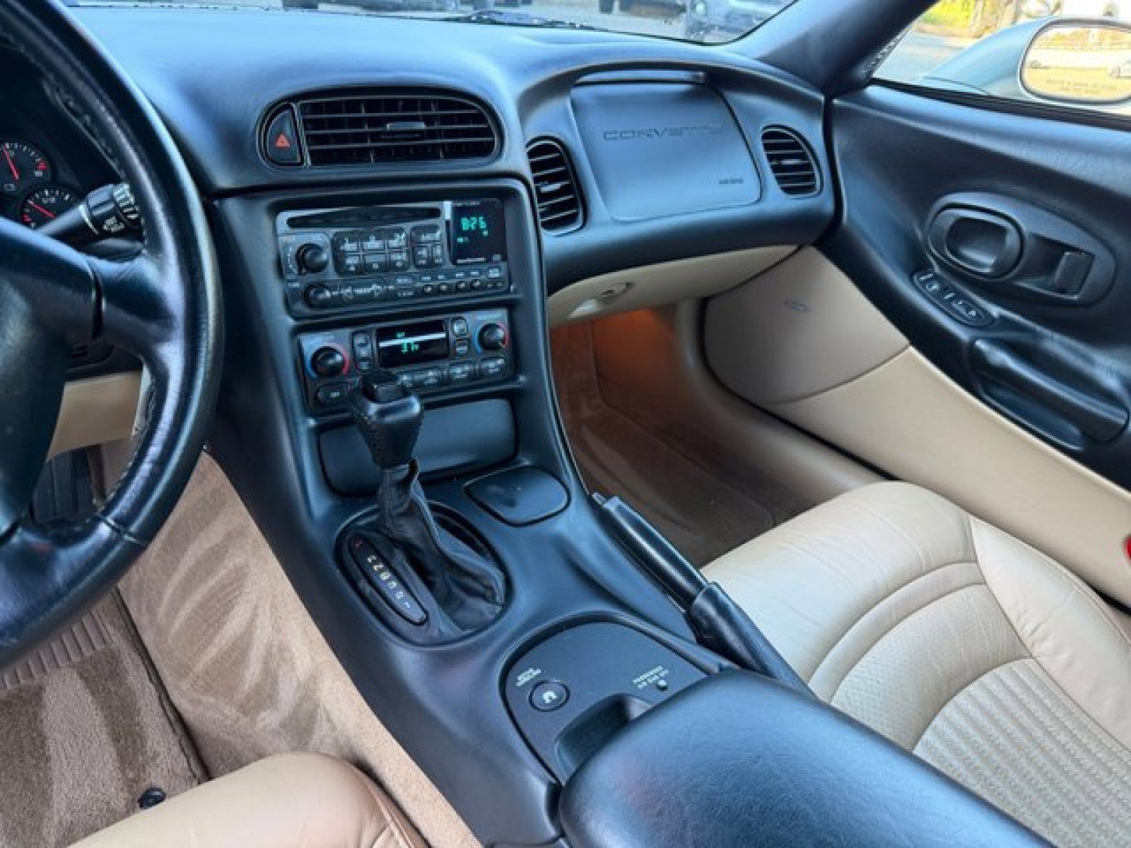 Used 2001 Chevrolet Corvette Convertible w/ Preferred Equipment Group2 image 13