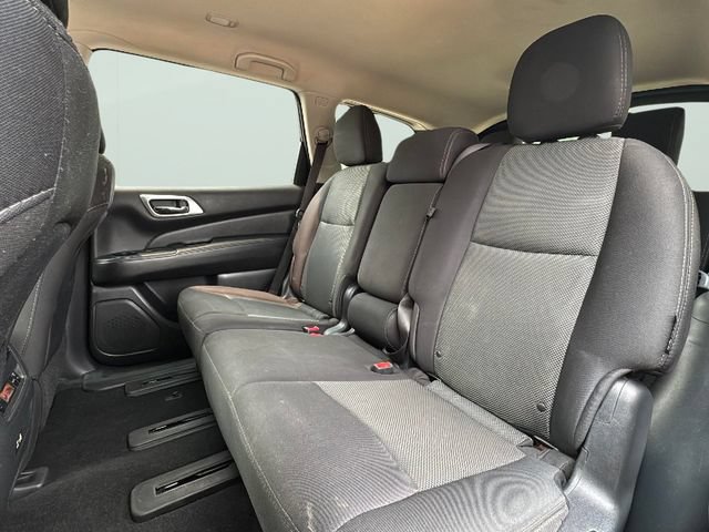Used 2020 Nissan Pathfinder S FWD image 26