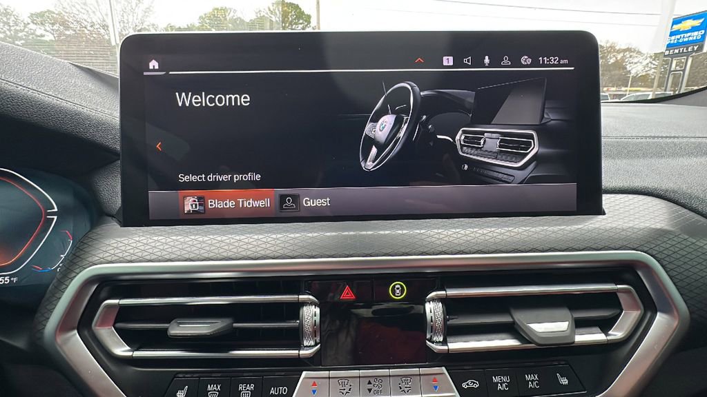 Used 2024 BMW X4 M40i w/ Premium Package image 15