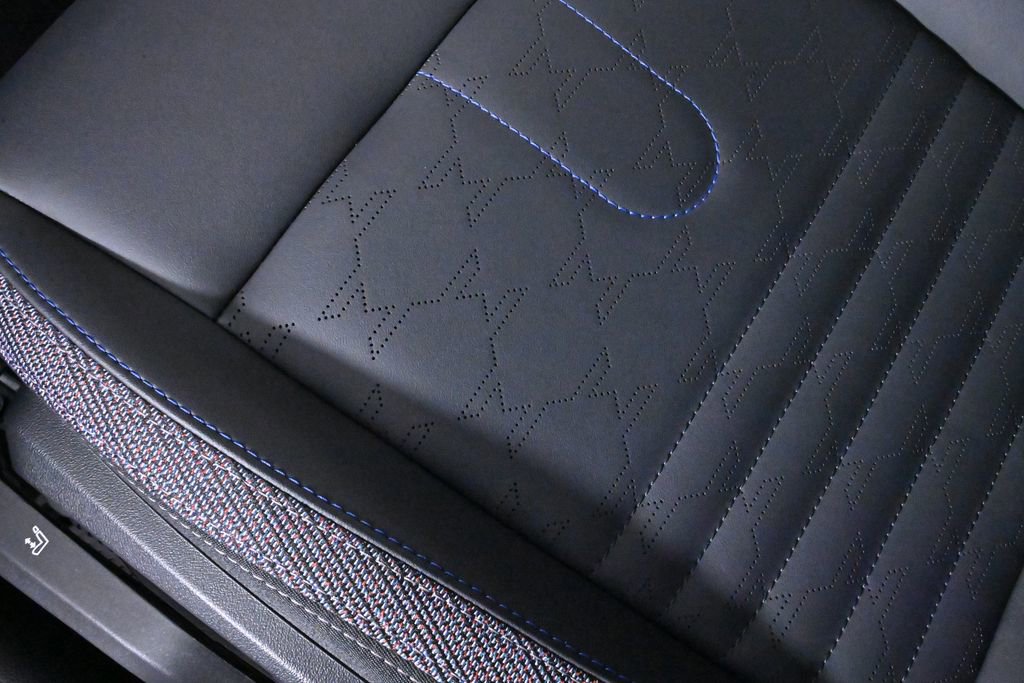 Certified 2025 MINI Cooper S image 27