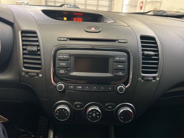 Used 2017 Kia Forte LX image 18