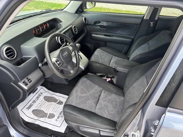 Used 2011 Scion xB image 9