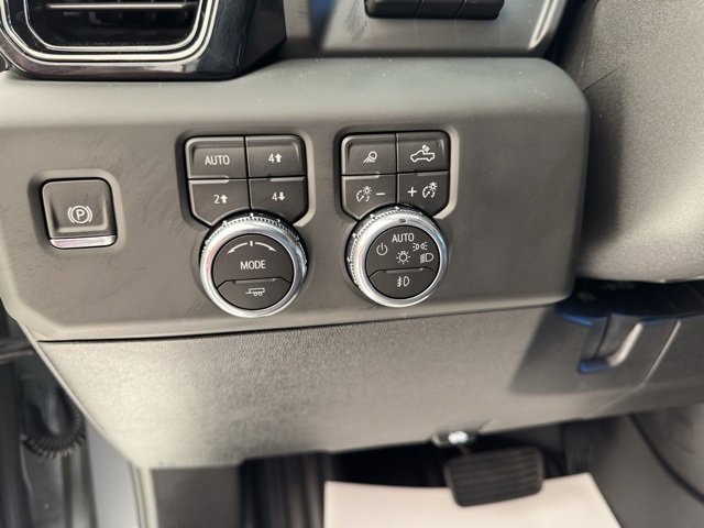 New 2026 GMC Sierra 3500 AT4 w/ AT4 Premium Plus Package image 16