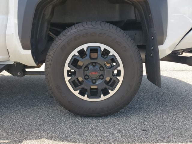 Used 2024 Toyota Tacoma TRD Off-Road AWD/4WD image 14