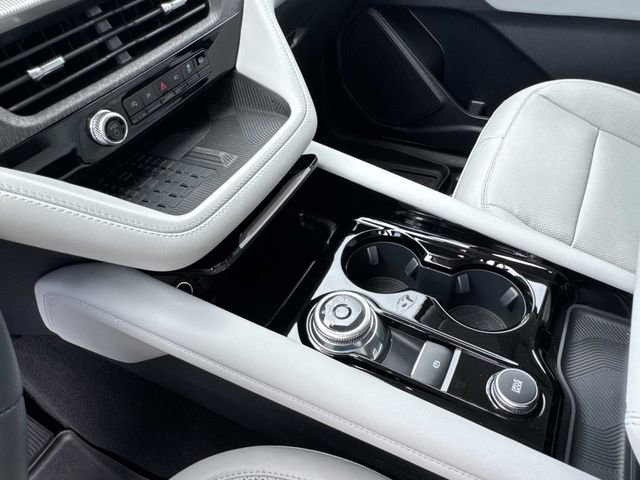 Used 2025 Ford Explorer Platinum w/ Ultimate Package image 33