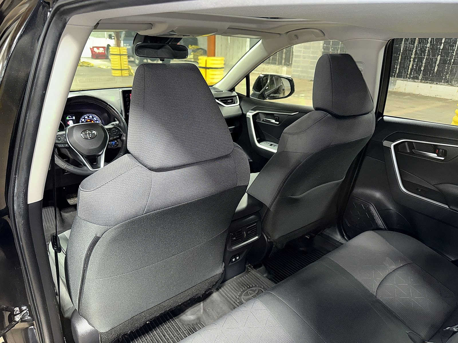 Used 2019 Toyota RAV4 XLE AWD/4WD image 27