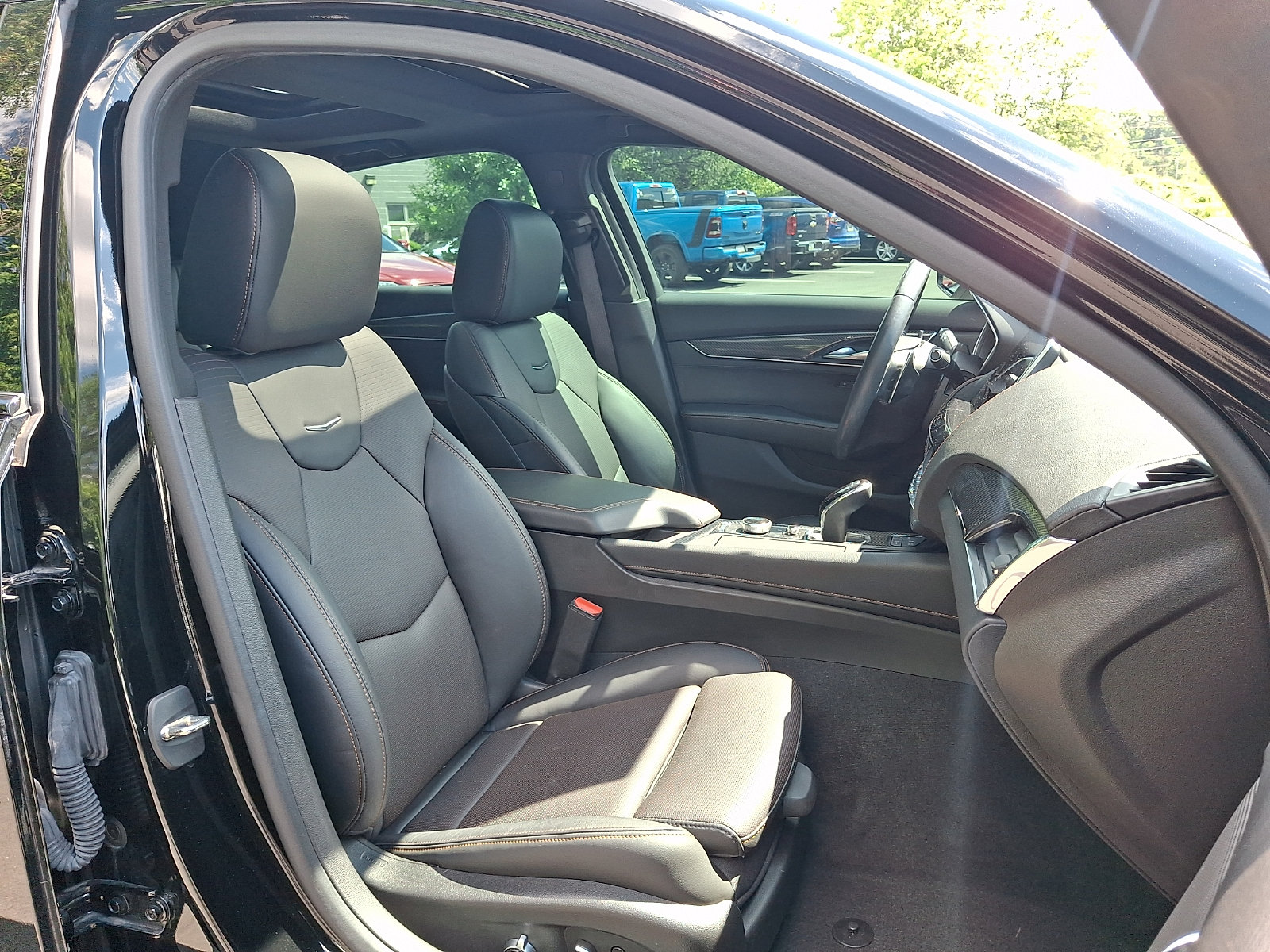 Used 2023 Cadillac CT5 Sport w/ Super Cruise 1 Package AWD/4WD image 3