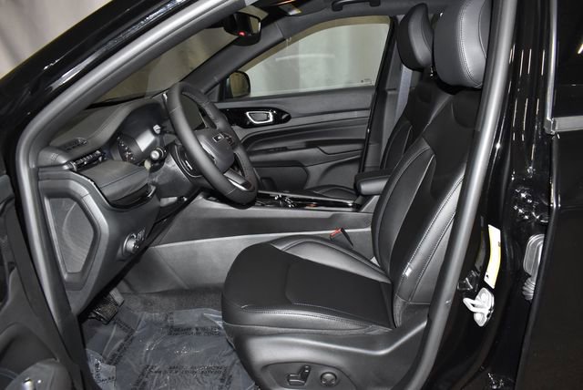 New 2026 Jeep Compass Limited image 9