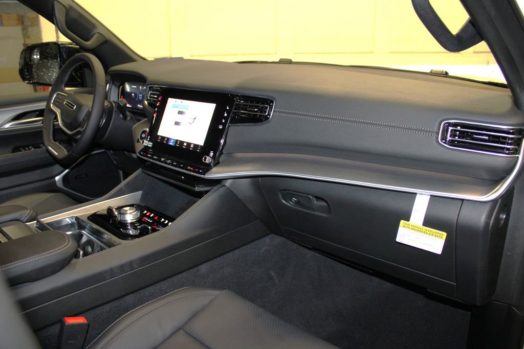 New 2025 Jeep Wagoneer L Series II image 33