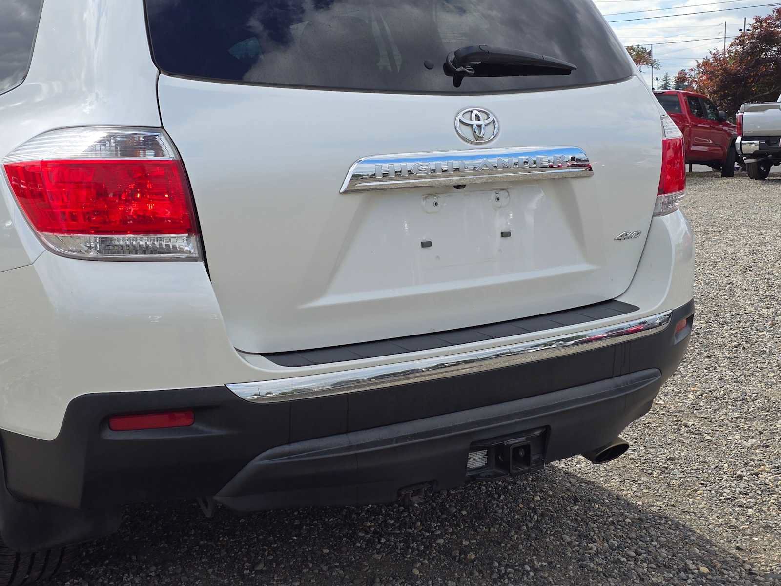 Used 2012 Toyota Highlander SE w/ Tow Pkg AWD/4WD image 13