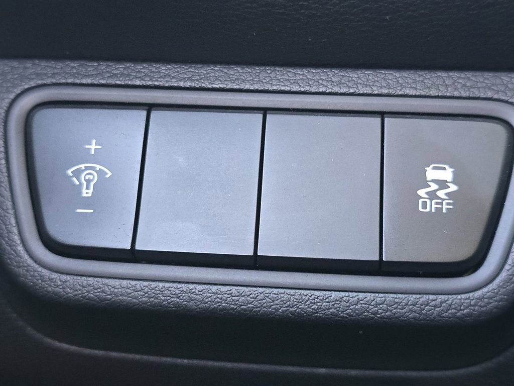 Used 2024 Kia Forte LXS image 29