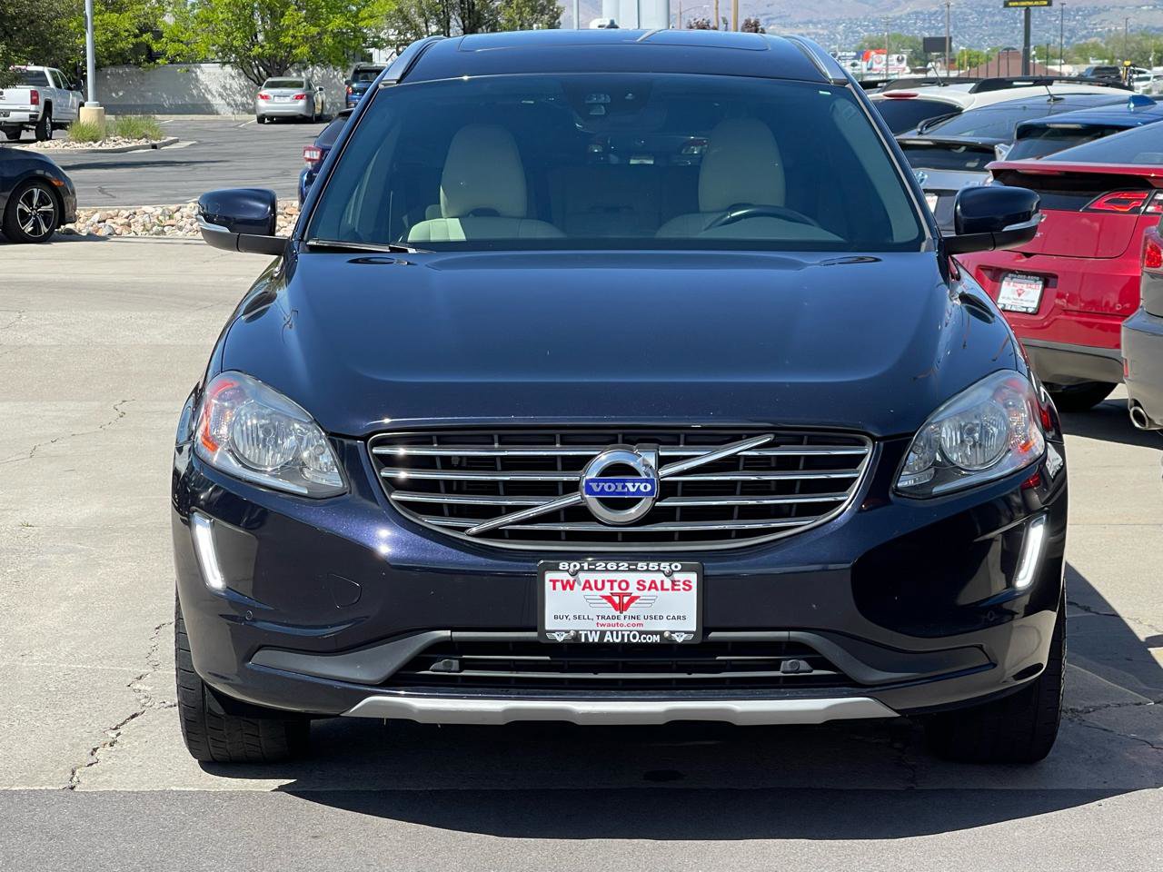 Used 2016 Volvo XC60 T6 w/ Proximity Package AWD/4WD image 2