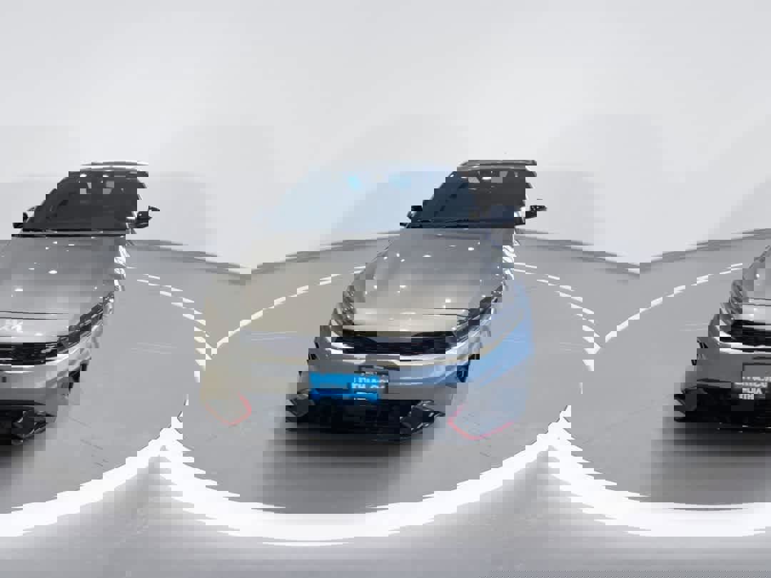 Used 2023 Kia Forte GT image 3