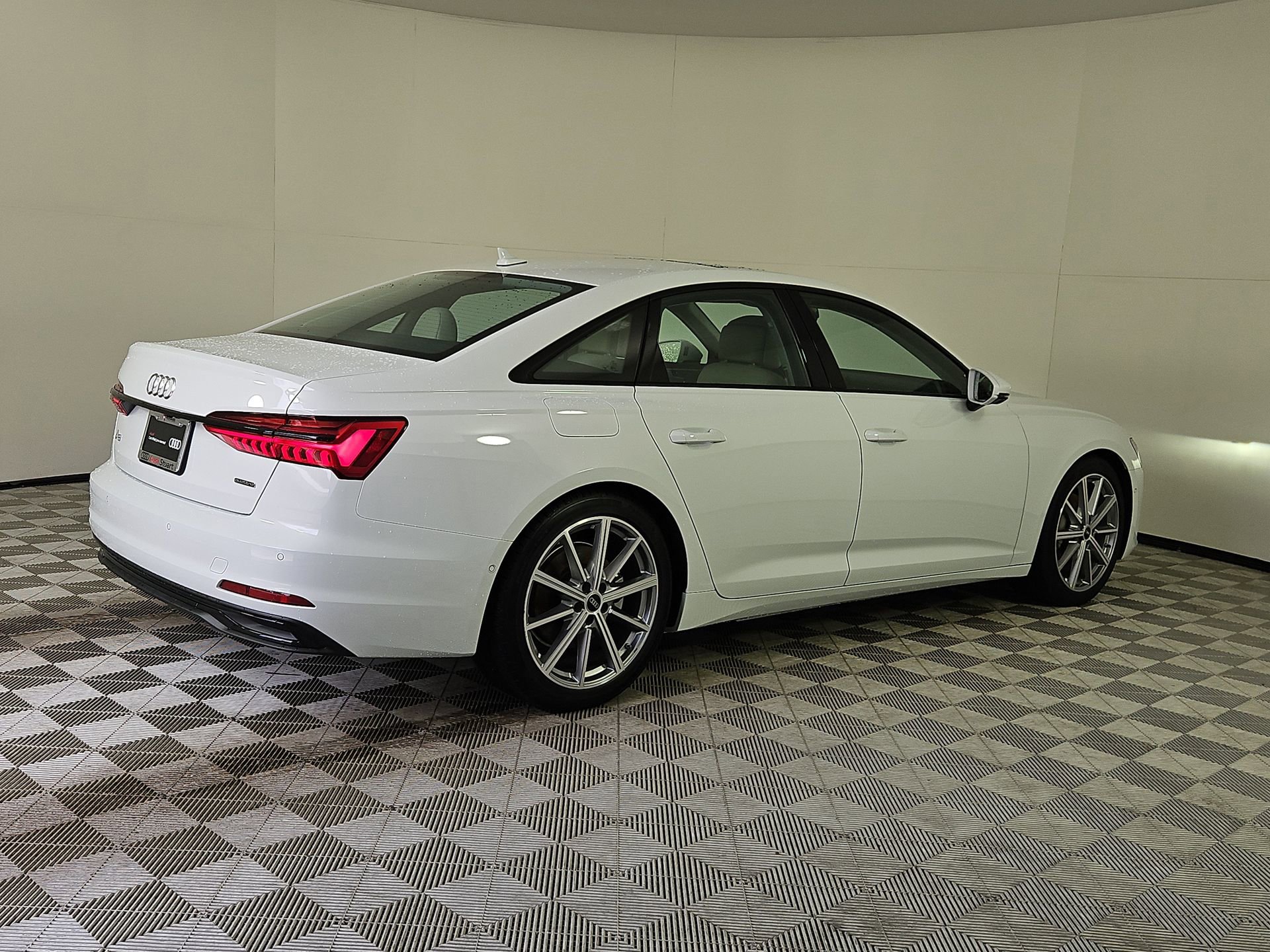 Certified 2025 Audi A6 Premium Plus w/ Premium Plus Package image 7