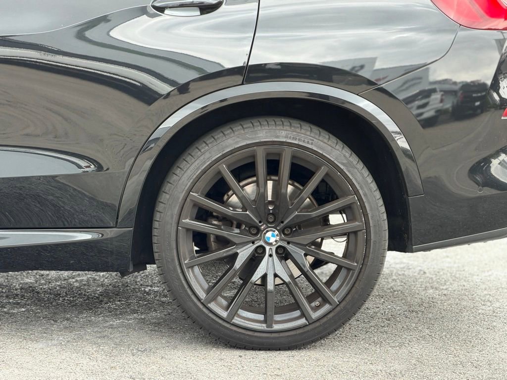 Used 2021 BMW X5 xDrive40i w/ M Sport Package AWD/4WD image 2