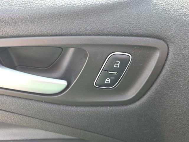 Used 2017 Ford C-MAX SE image 26