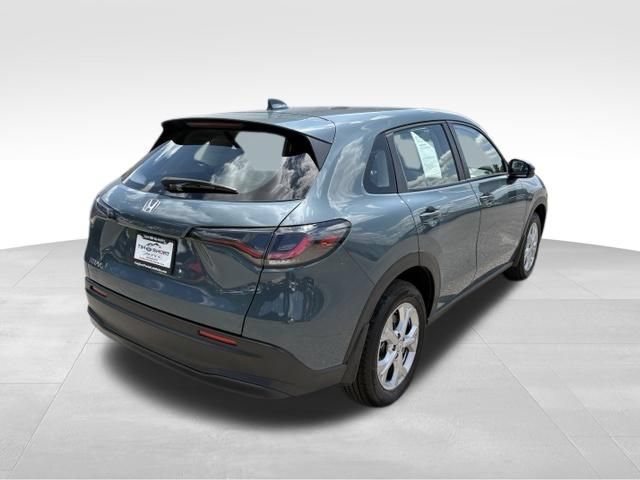 Used 2025 Honda HR-V LX image 2