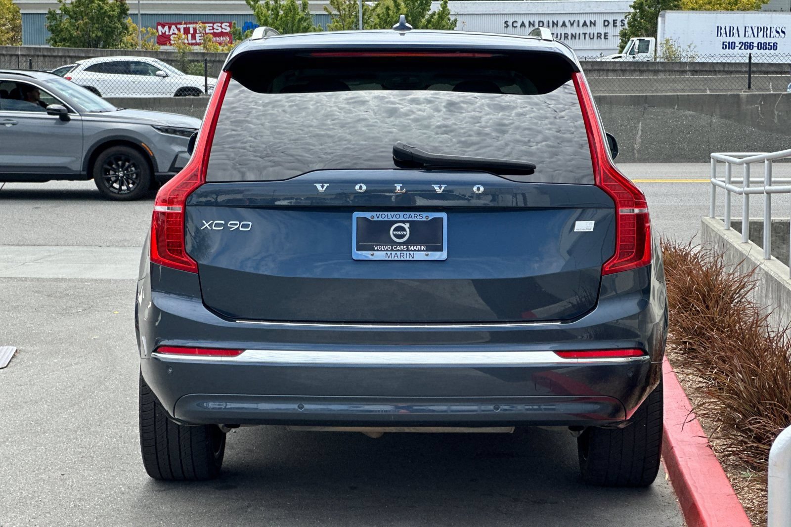 Used 2023 Volvo XC90 T8 Ultimate w/ Protection Package Premier AWD/4WD image 7