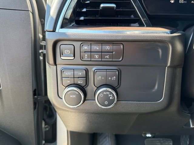 Used 2025 Chevrolet Tahoe LT AWD/4WD image 45