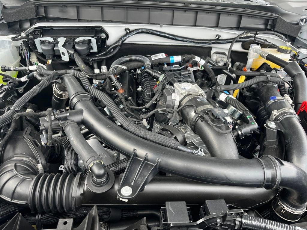 New 2025 Ford Bronco Badlands image 3