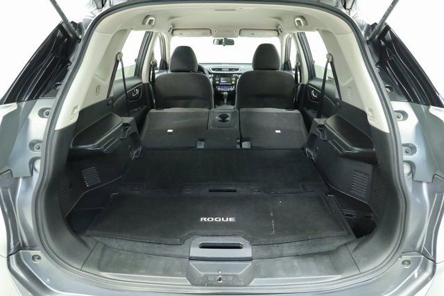 Used 2016 Nissan Rogue SV image 31