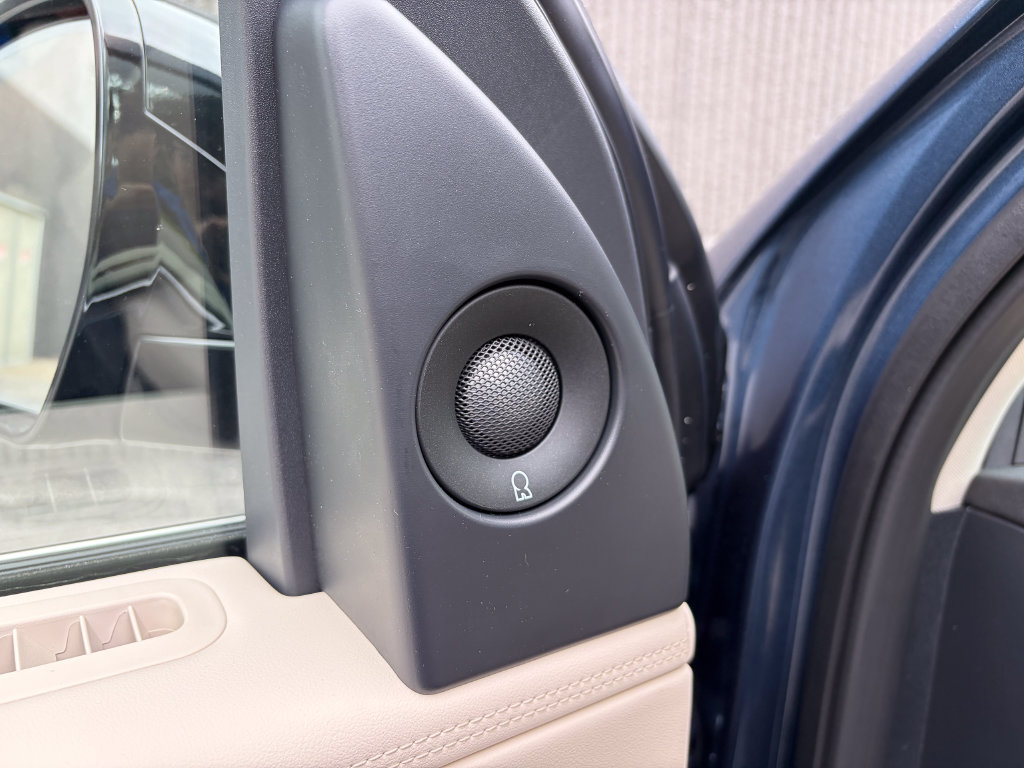 New 2027 Lincoln Navigator Reserve AWD/4WD image 17