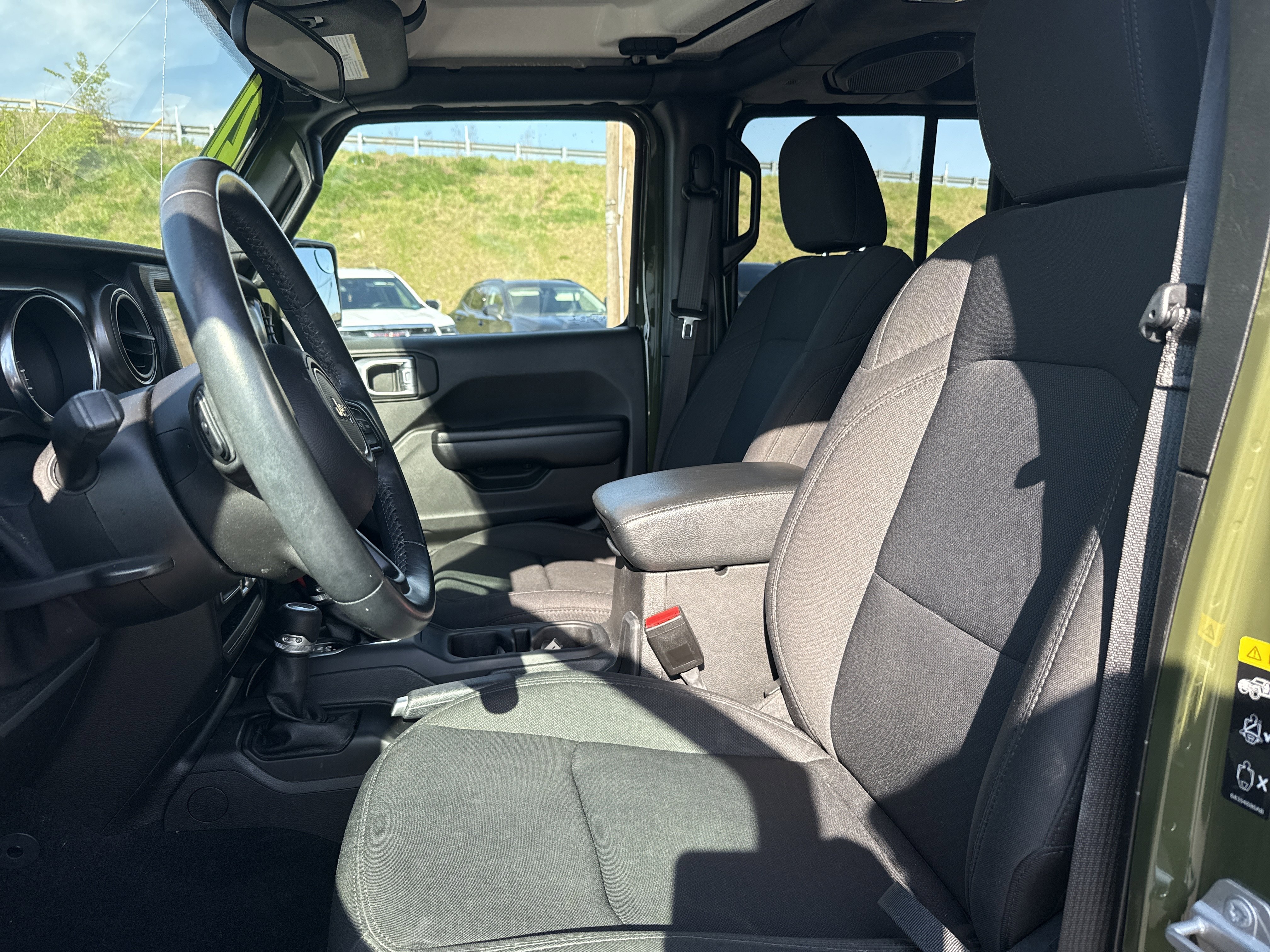 Used 2021 Jeep Wrangler Unlimited Sport AWD/4WD image 12