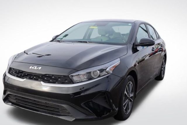 Certified 2023 Kia Forte LXS w/ LXS Technology Package image 4