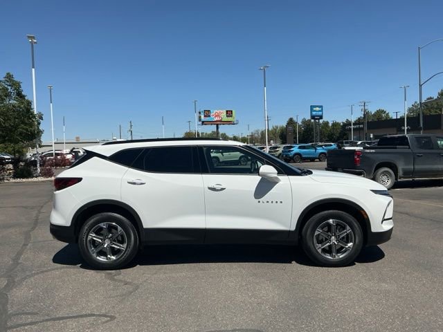 Used 2025 Chevrolet Blazer LT w/ Convenience Package AWD/4WD image 2