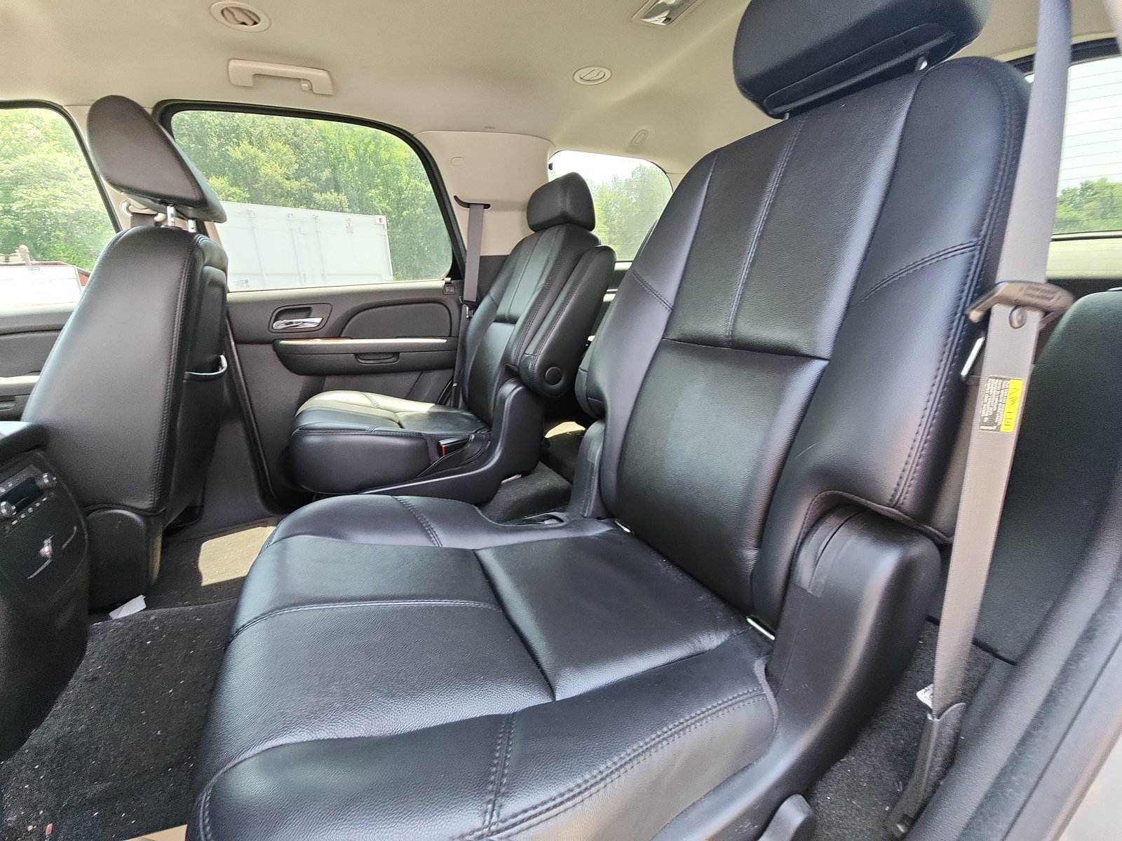 Used 2007 GMC Yukon SLT w/ SLT Preferred Equipment Group RWD image 19