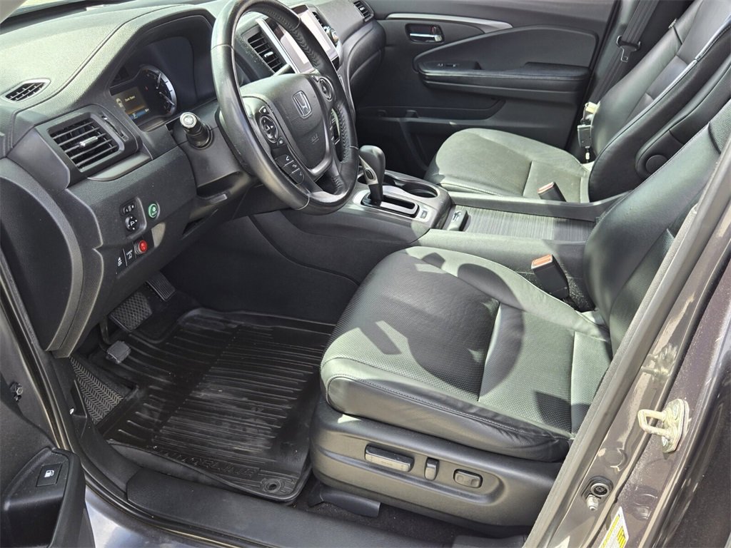 Used 2017 Honda Ridgeline RTL-T image 11
