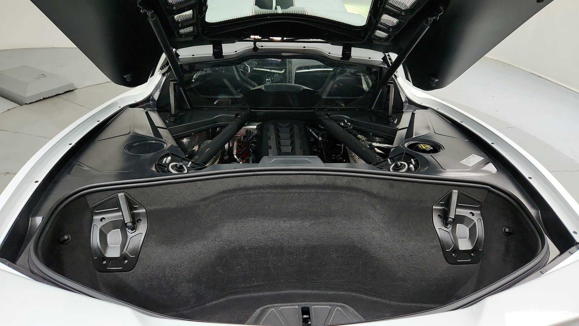 Certified 2025 Chevrolet Corvette Stingray Preferred Cpe w/ Z51 Performance Package image 17
