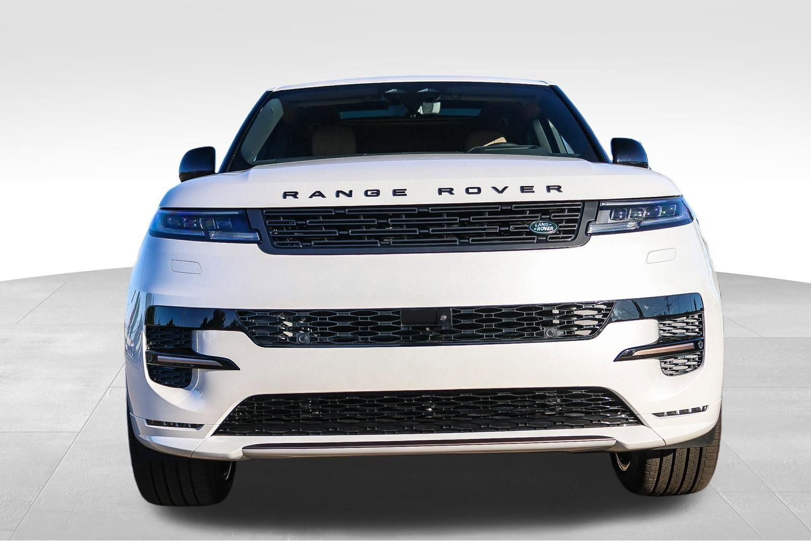 New 2026 Land Rover Range Rover Sport Dynamic SE image 2