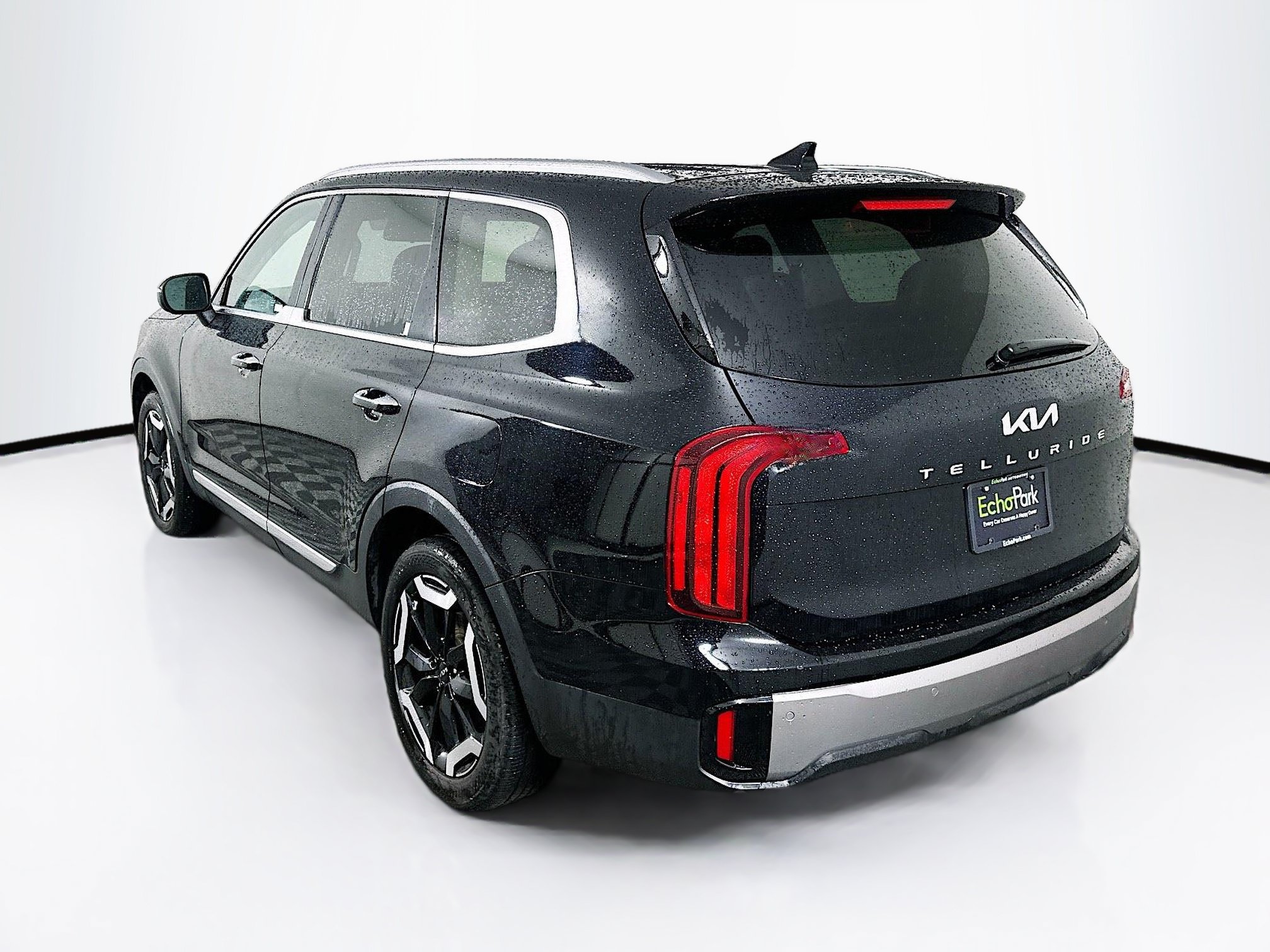 Used 2025 Kia Telluride S FWD image 5