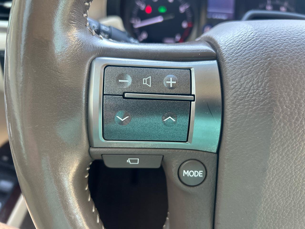 Used 2019 Lexus GX 460 Luxury AWD/4WD image 16