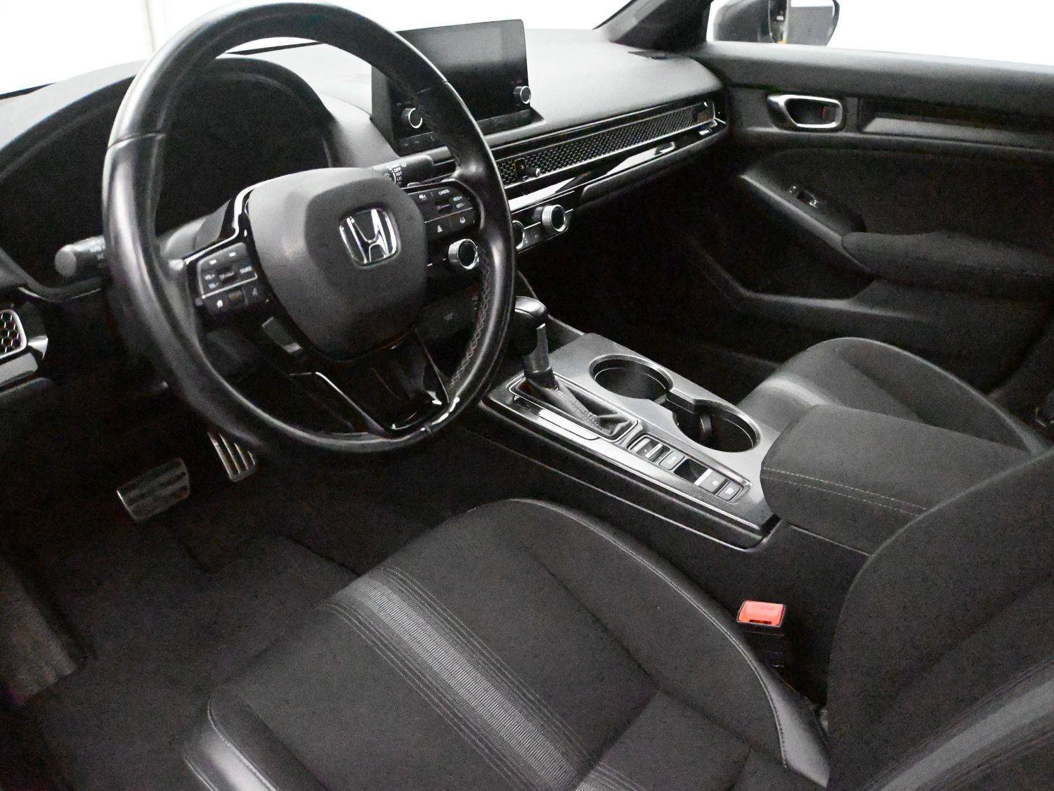 Used 2022 Honda Civic Sport image 2