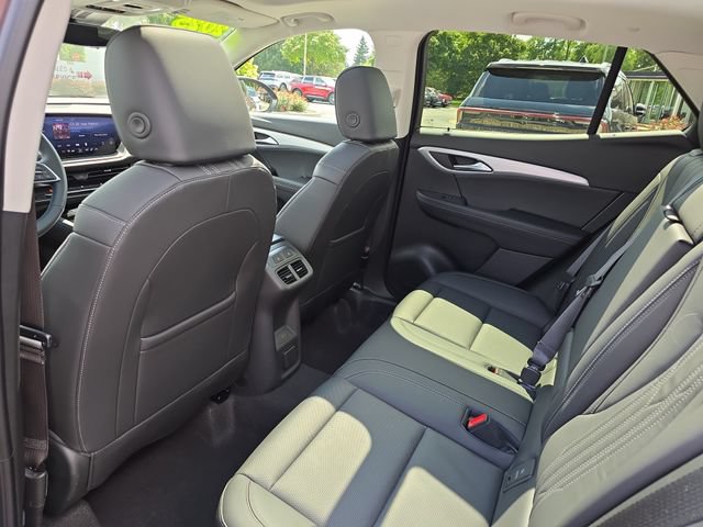 Used 2025 Buick Envision Avenir AWD/4WD image 24