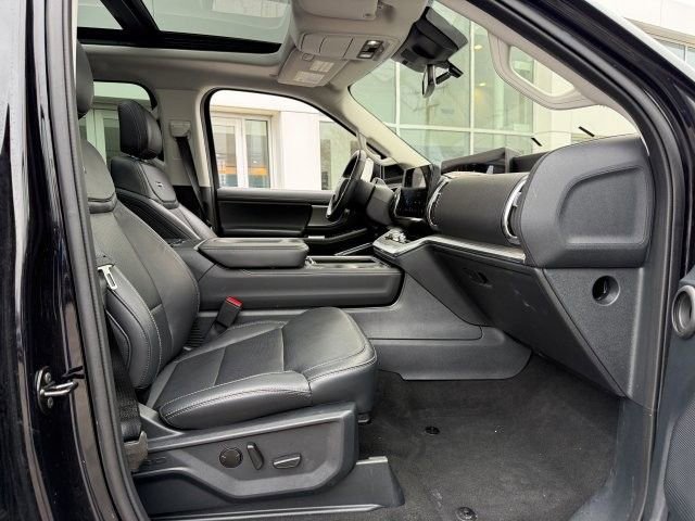 Used 2025 Ford Expedition Max Platinum image 28