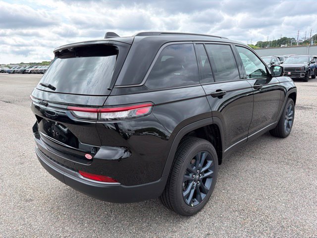 New 2026 Jeep Grand Cherokee Limited AWD/4WD image 3