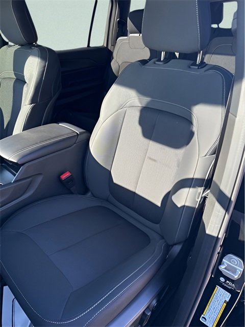 New 2025 Jeep Grand Cherokee L Laredo w/ Luxury Tech Group I image 19