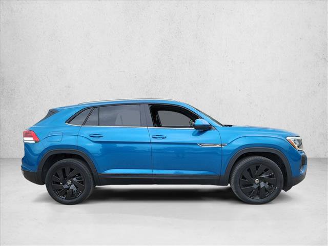 Used 2024 Volkswagen Atlas Cross Sport SE w/ Panoramic Sunroof Package FWD image 4