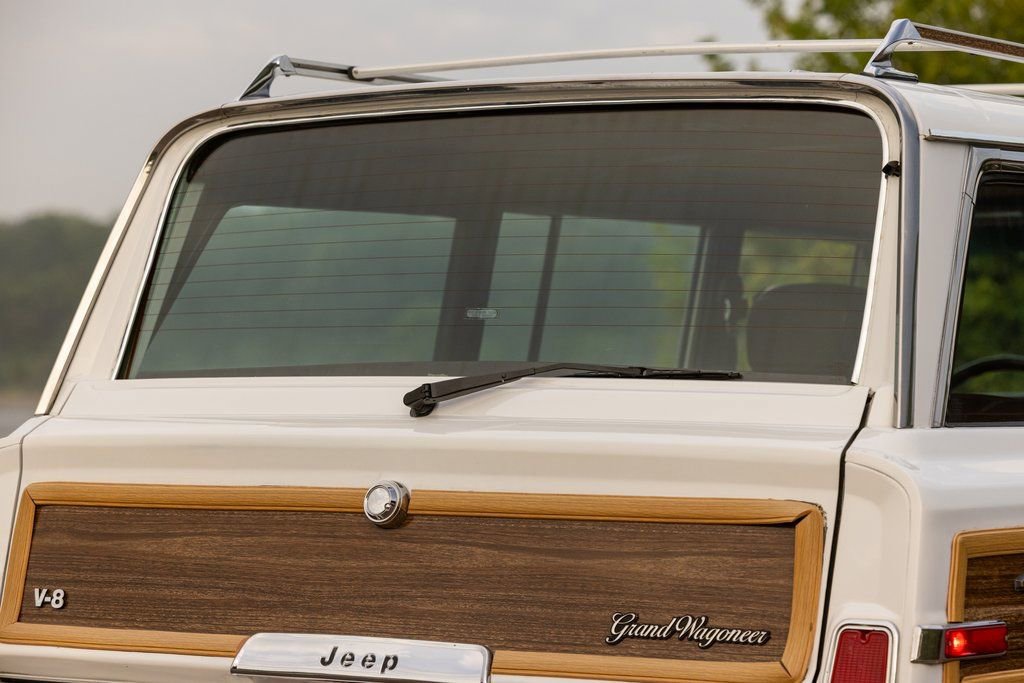 Used 1989 Jeep Grand Wagoneer AWD/4WD image 42