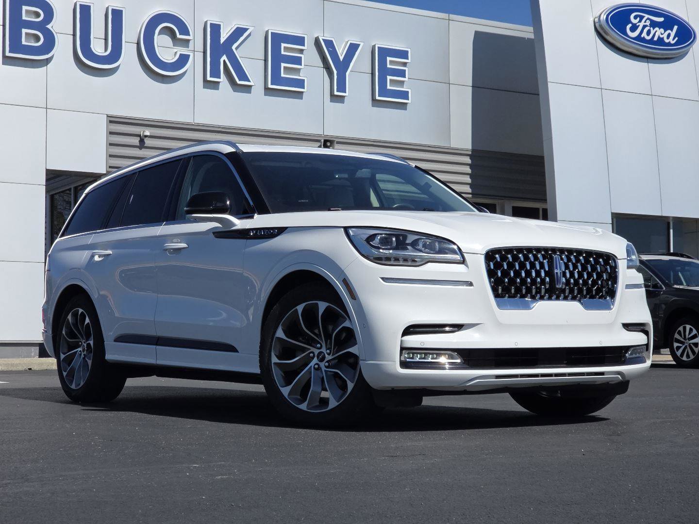 Used 2023 Lincoln Aviator Grand Touring w/ Equipment Group 301A AWD/4WD image 2