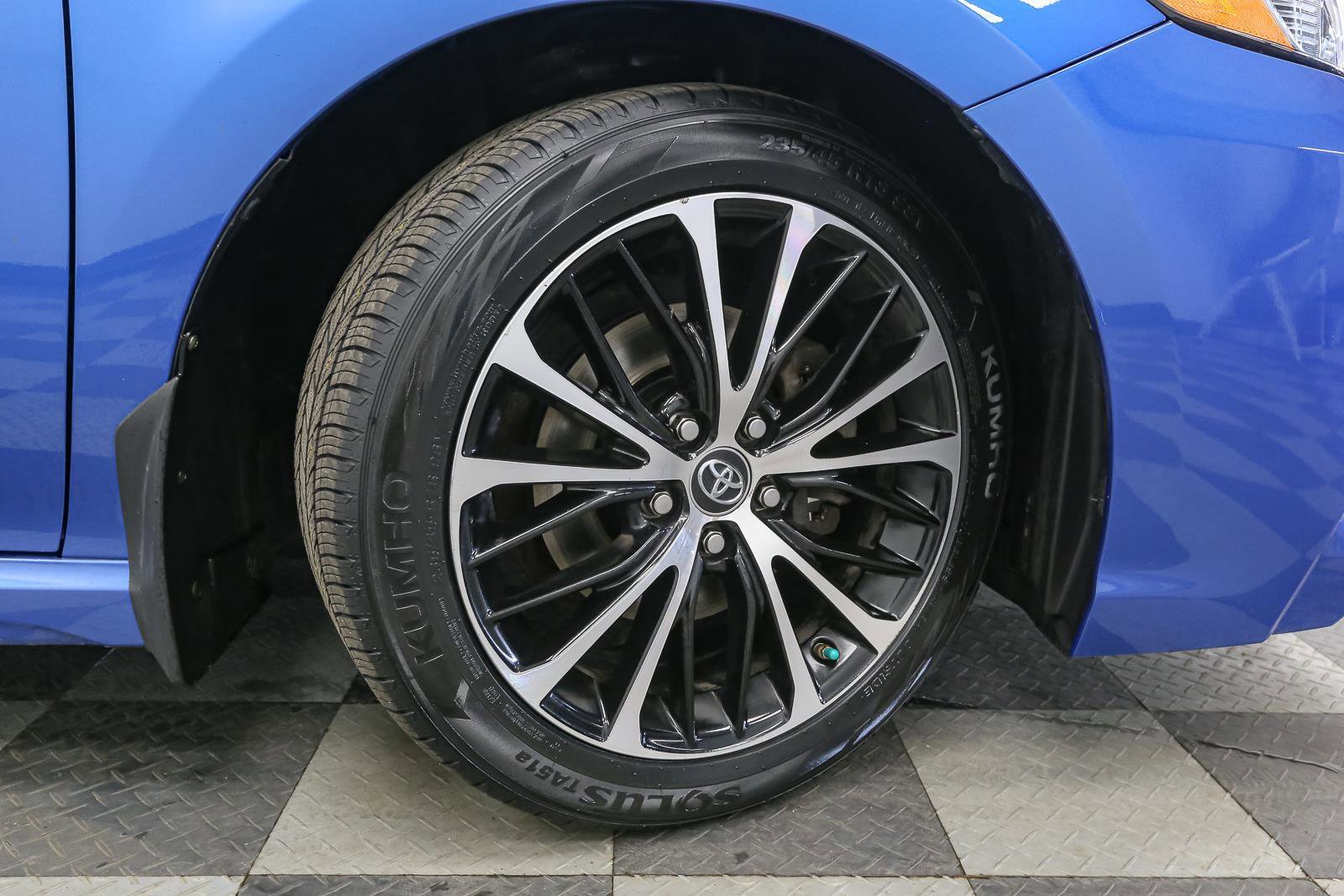 Used 2018 Toyota Camry SE image 15