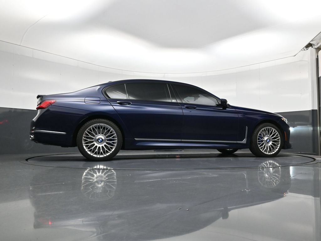 Used 2022 BMW ALPINA B7 xDrive AWD/4WD image 30