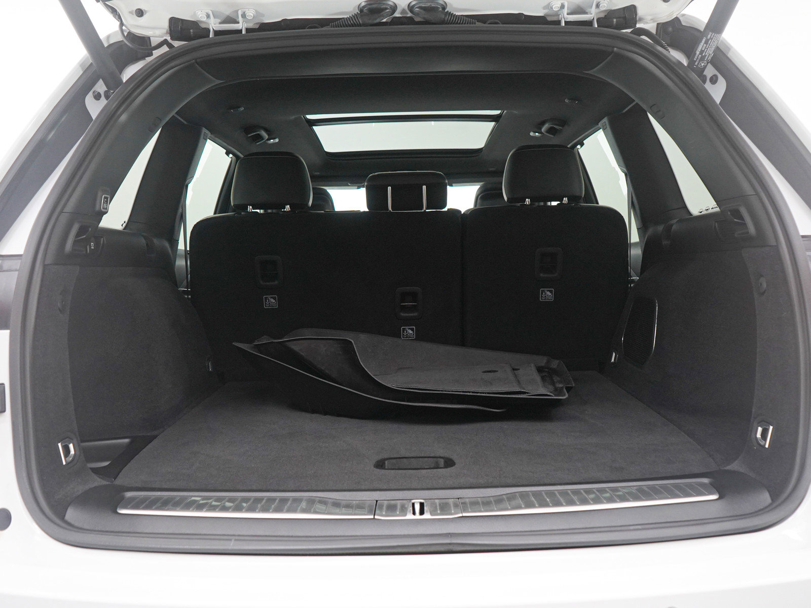 Used 2024 Jeep Grand Cherokee Overland w/ Luxury Tech Group IV image 17